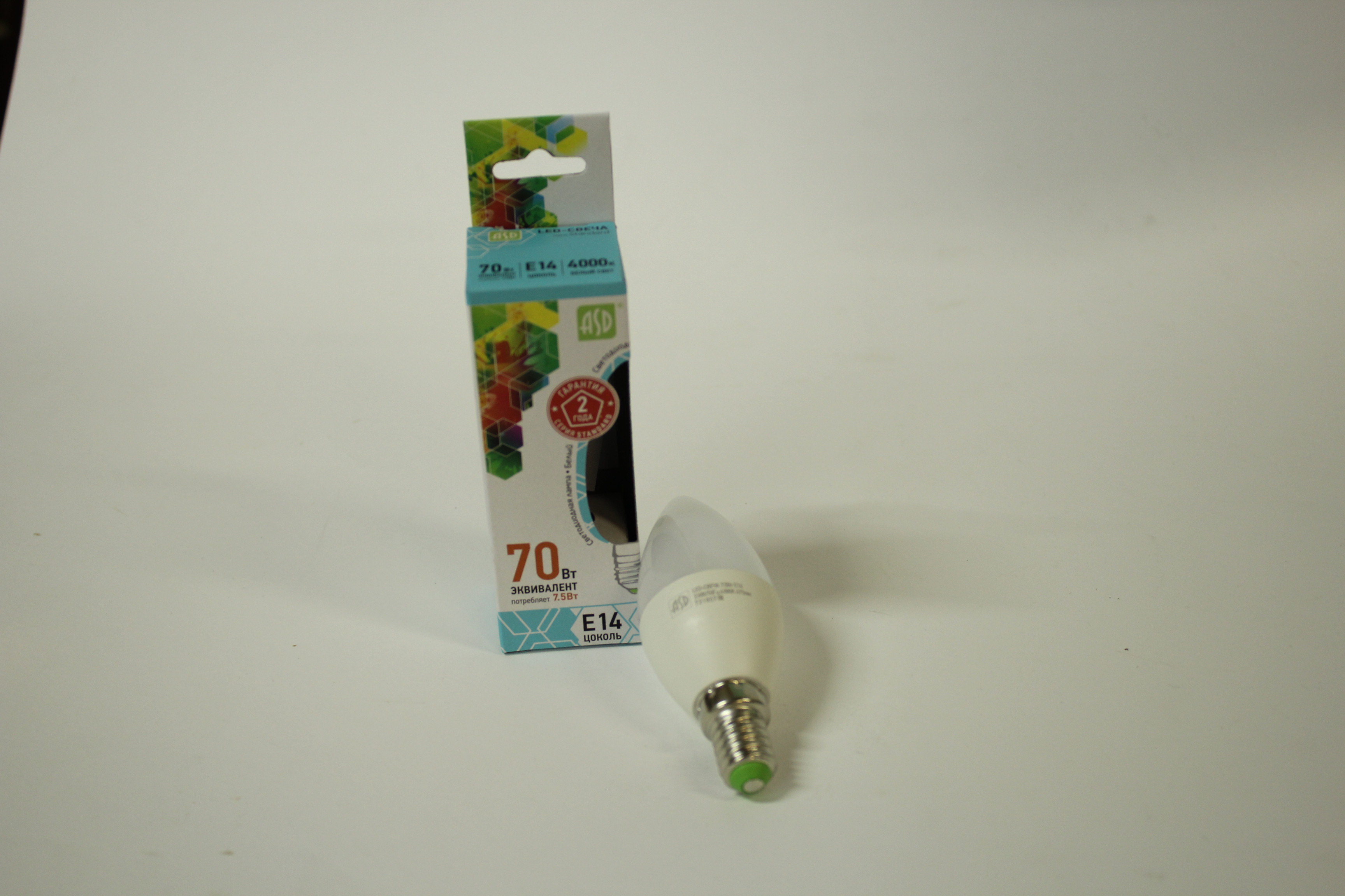 6-4-2 | T257 LED-Свеча 7.5 E27 4000K
